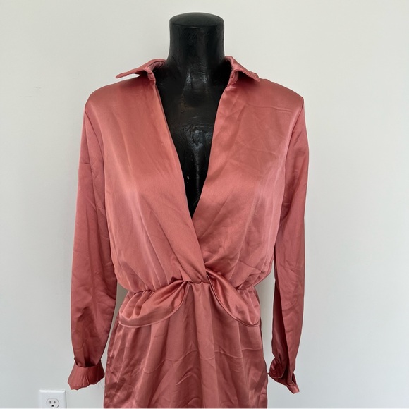 Long sleeve dark pink wrap dress - Picture 2 of 4